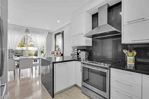 1425 Weeping Willow Way Hollywood FL 33019