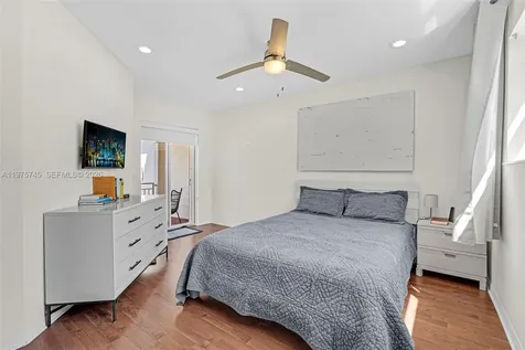 1425 Weeping Willow Way Hollywood FL 33019