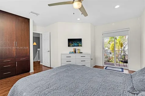 1425 Weeping Willow Way Hollywood FL 33019