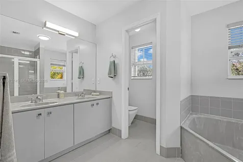 1425 Weeping Willow Way Hollywood FL 33019