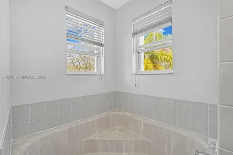1425 Weeping Willow Way Hollywood FL 33019