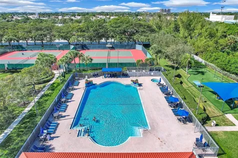 1425 Weeping Willow Way Hollywood FL 33019