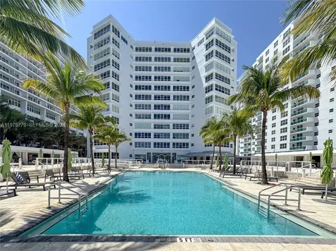 4925 Collins Avenue Miami Beach FL 33140