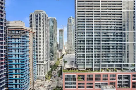 121 NE 5th Street Miami FL 33132