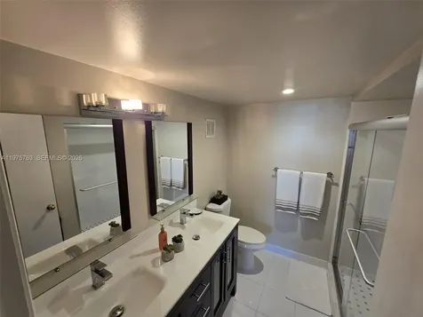 140 Lakeview Drive Weston FL 33326