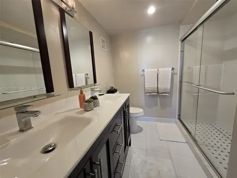 140 Lakeview Drive Weston FL 33326