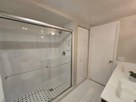 140 Lakeview Drive Weston FL 33326