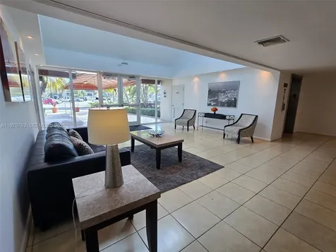 140 Lakeview Drive Weston FL 33326