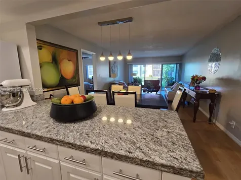 140 Lakeview Drive Weston FL 33326