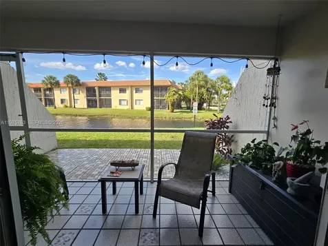 140 Lakeview Drive Weston FL 33326