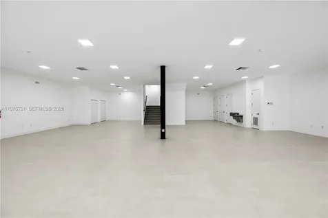 129 N Miami Avenue Miami FL 33128