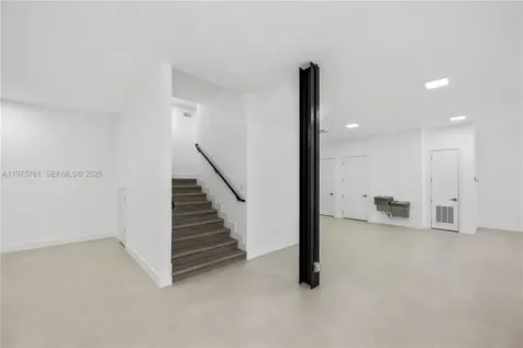129 N Miami Avenue Miami FL 33128
