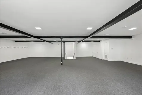 129 N Miami Avenue Miami FL 33128