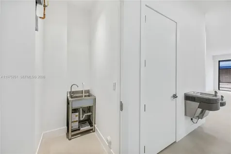 129 N Miami Avenue Miami FL 33128