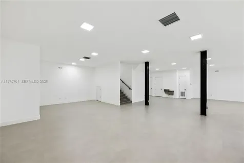 129 N Miami Avenue Miami FL 33128