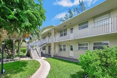 1301 N 12th Court Hollywood FL 33019