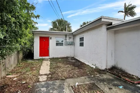 1160 W 26th Court Riviera Beach FL 33404