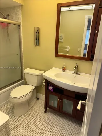 5121 W Oakland Park Boulevard Lauderdale Lakes FL 33313