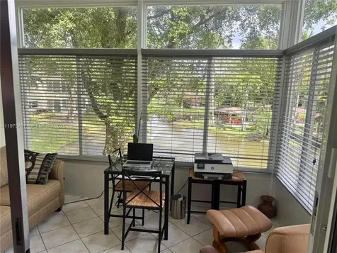 5121 W Oakland Park Boulevard Lauderdale Lakes FL 33313