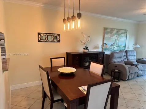 5121 W Oakland Park Boulevard Lauderdale Lakes FL 33313