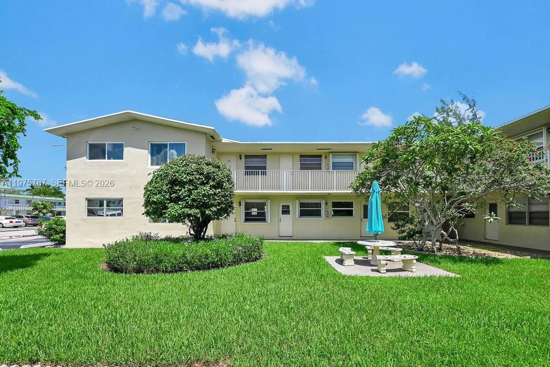1301 N 12th Court Hollywood FL 33019
