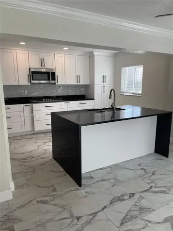 365 NW 4th Court Deerfield Beach FL 33441