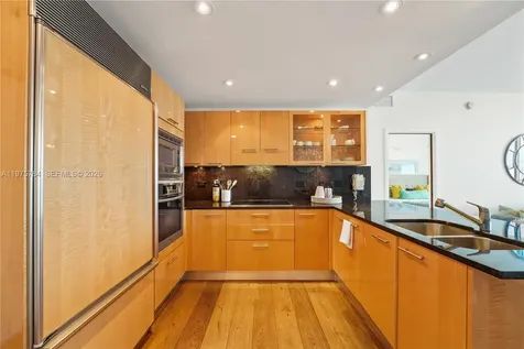6799 Collins Avenue Miami Beach FL 33141