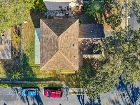 20775 NW 1st Street Pembroke Pines FL 33029