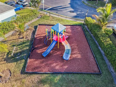 20775 NW 1st Street Pembroke Pines FL 33029