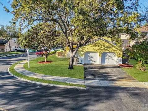 20775 NW 1st Street Pembroke Pines FL 33029