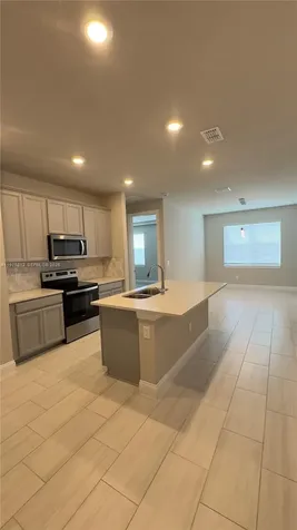 6712 NW Cloverdale Avenue Port St. Lucie FL 34987