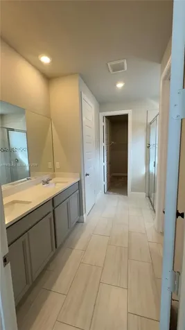 6712 NW Cloverdale Avenue Port St. Lucie FL 34987