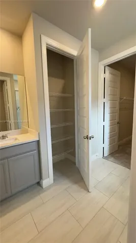 6712 NW Cloverdale Avenue Port St. Lucie FL 34987
