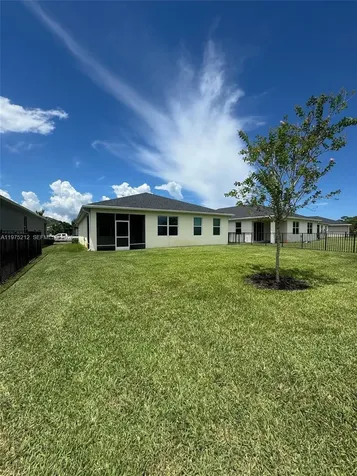 6712 NW Cloverdale Avenue Port St. Lucie FL 34987