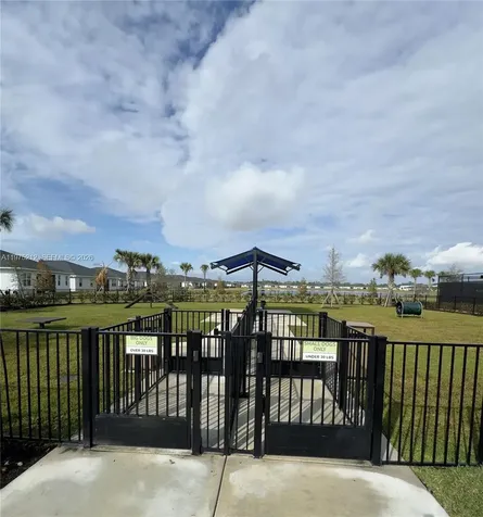 6712 NW Cloverdale Avenue Port St. Lucie FL 34987