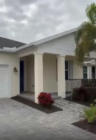 6712 NW Cloverdale Avenue Port St. Lucie FL 34987
