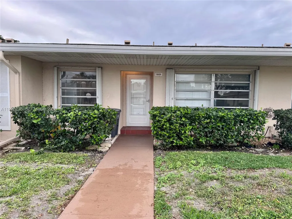 8838 Bella Vista Drive Boca Raton FL 33433