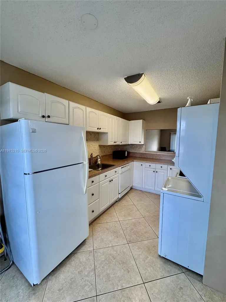 8838 Bella Vista Drive Boca Raton FL 33433