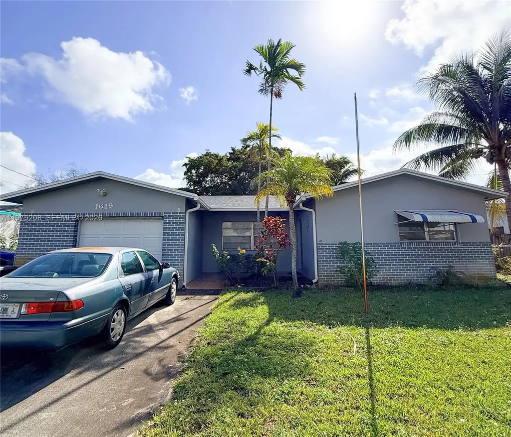 1619 N 29th Court Hollywood FL 33020