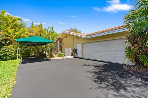7521 SW 175th Street Palmetto Bay FL 33157