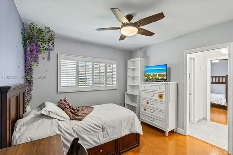 7521 SW 175th Street Palmetto Bay FL 33157