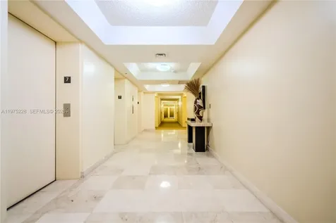 6767 Collins Avenue Miami Beach FL 33141
