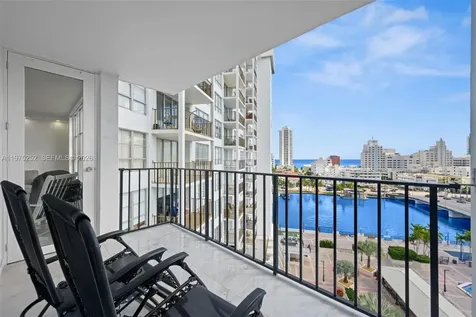 4101 Pine Tree Drive Miami Beach FL 33140