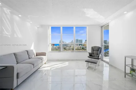 4101 Pine Tree Drive Miami Beach FL 33140