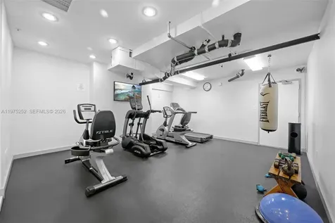 4101 Pine Tree Drive Miami Beach FL 33140