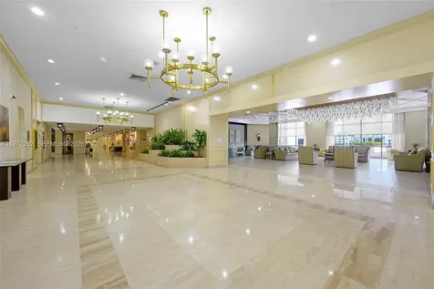 4101 Pine Tree Drive Miami Beach FL 33140