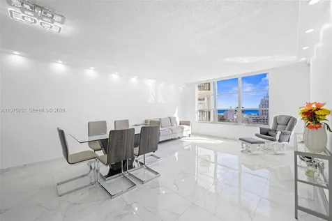 4101 Pine Tree Drive Miami Beach FL 33140