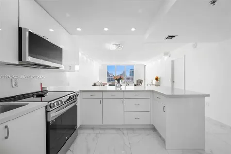 4101 Pine Tree Drive Miami Beach FL 33140