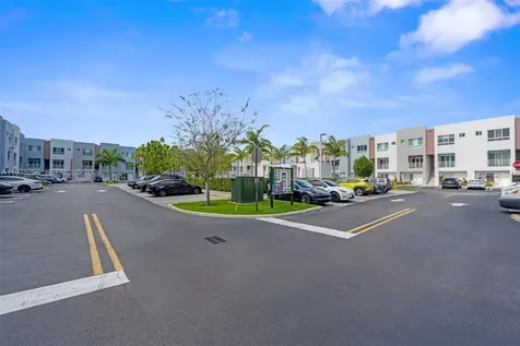 2535 NE 193rd Street Miami FL 33180