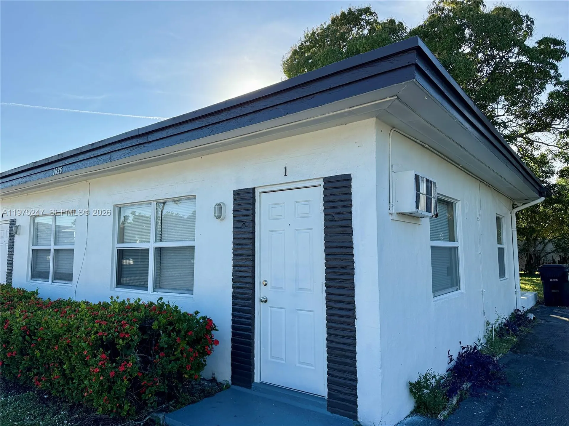 1625 S Federal Highway Lake Worth FL 33460